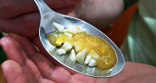 If You Eat Garlic and Honey On an Empty Stomach For 7 Days, This Is What Happens To Your Body