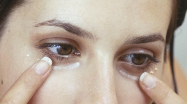 Baking Soda Mask Against Eye Bags, Dark Circles and Swollen Eyelids – Recipe